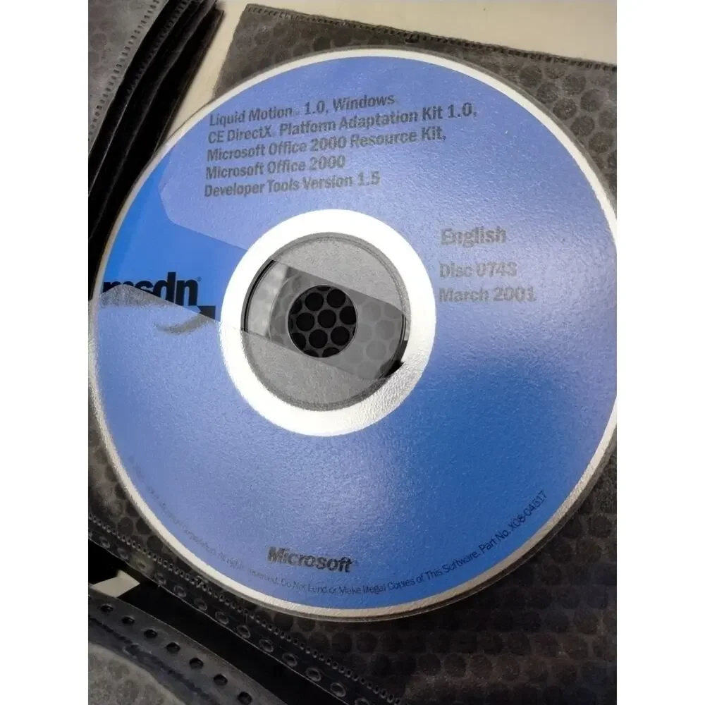 MSDN Software CD's Microsoft Windows 2000 server, Visual Studio Office Jan 2001